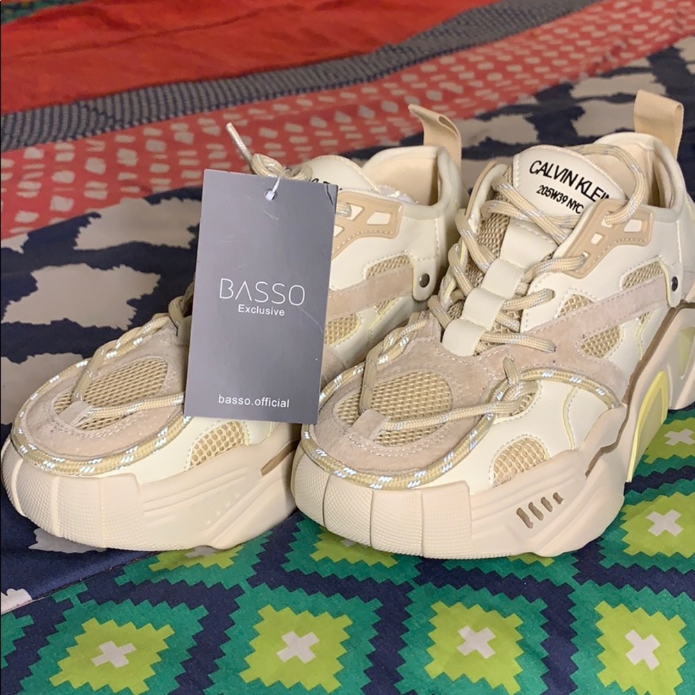 BASSO SHOES